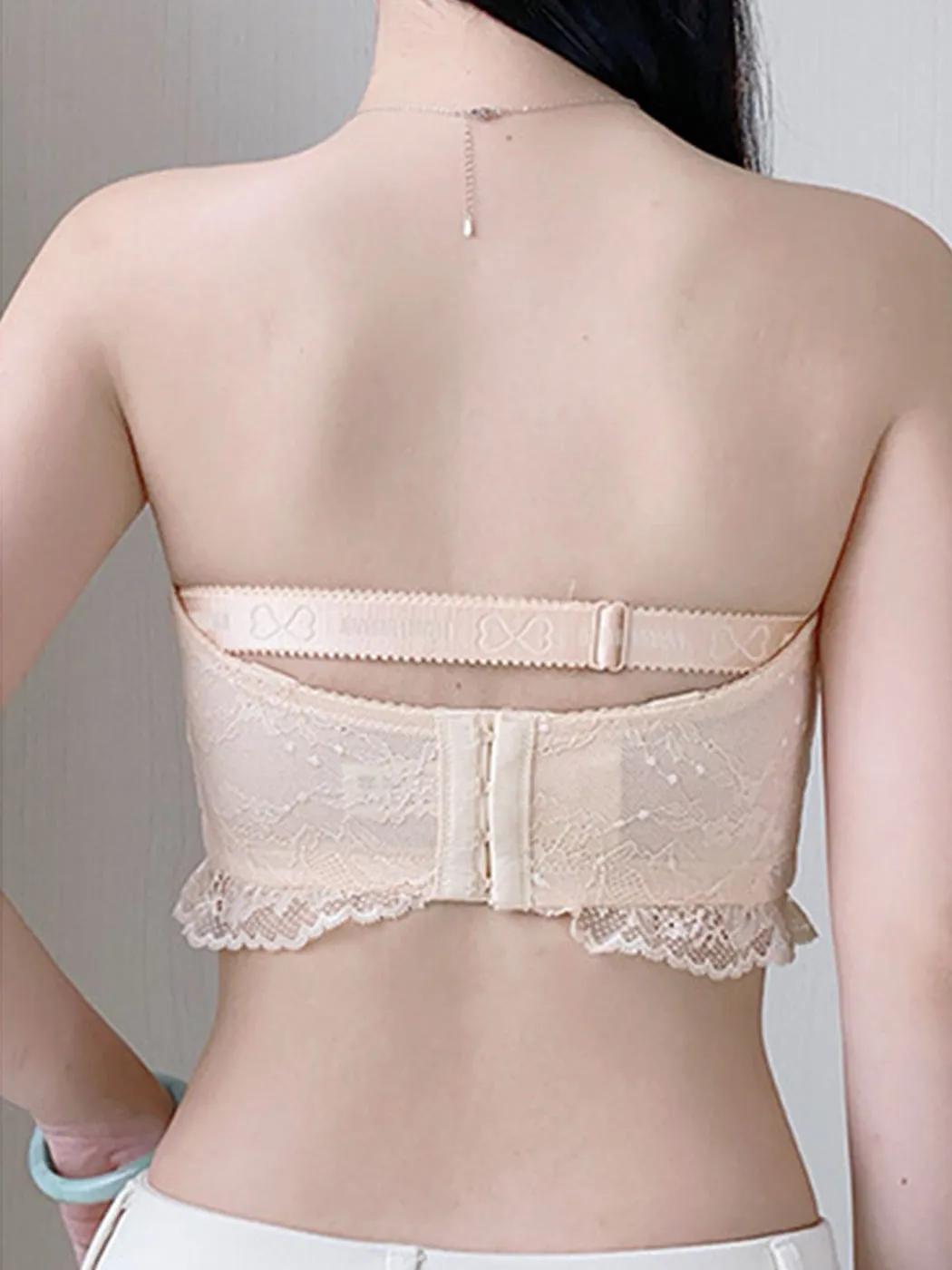Lace Bandeau Style Push-Up Wire-Free Strapless Bra