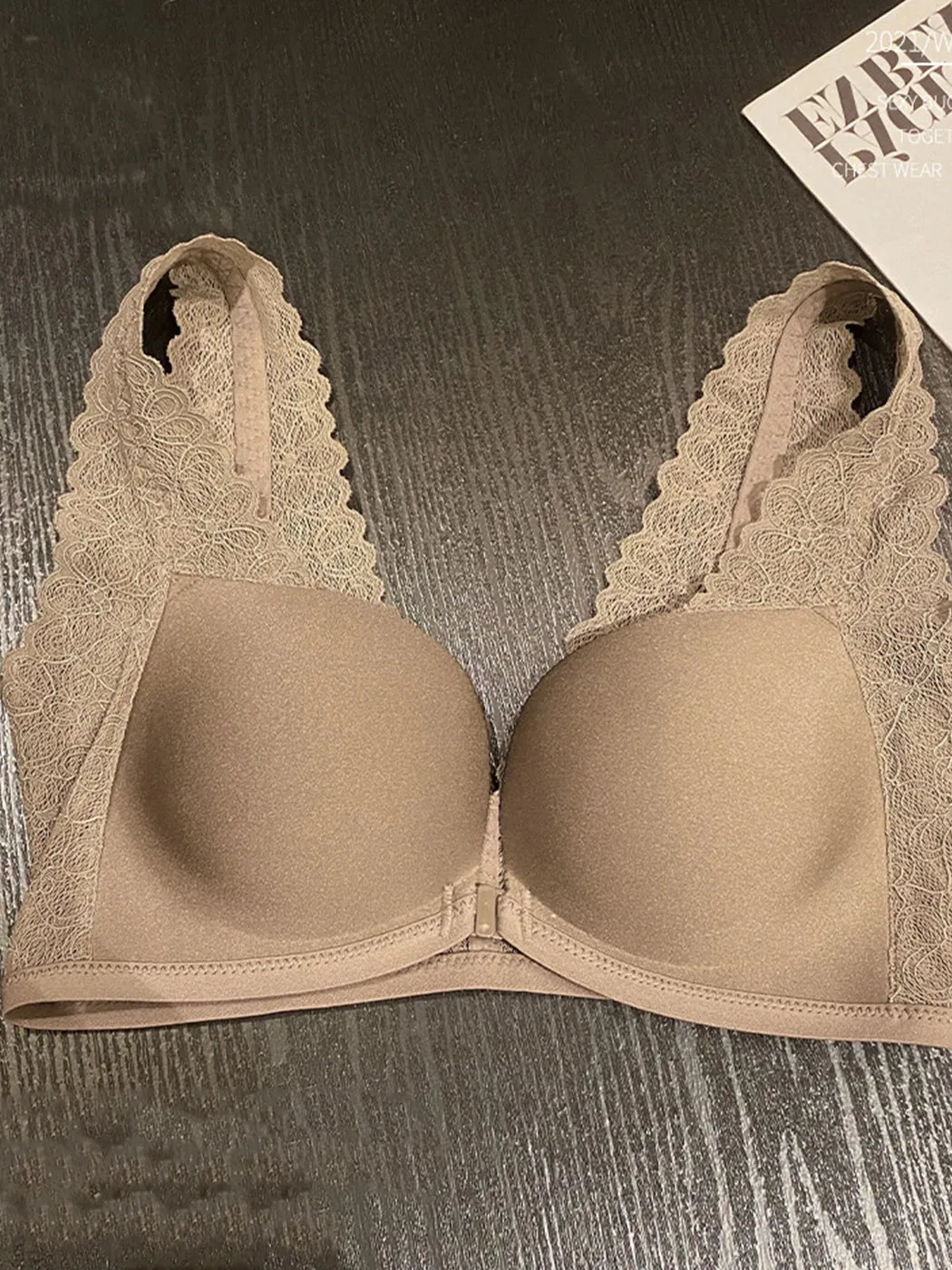 Lace Strap Front Closure Push-Up Bra