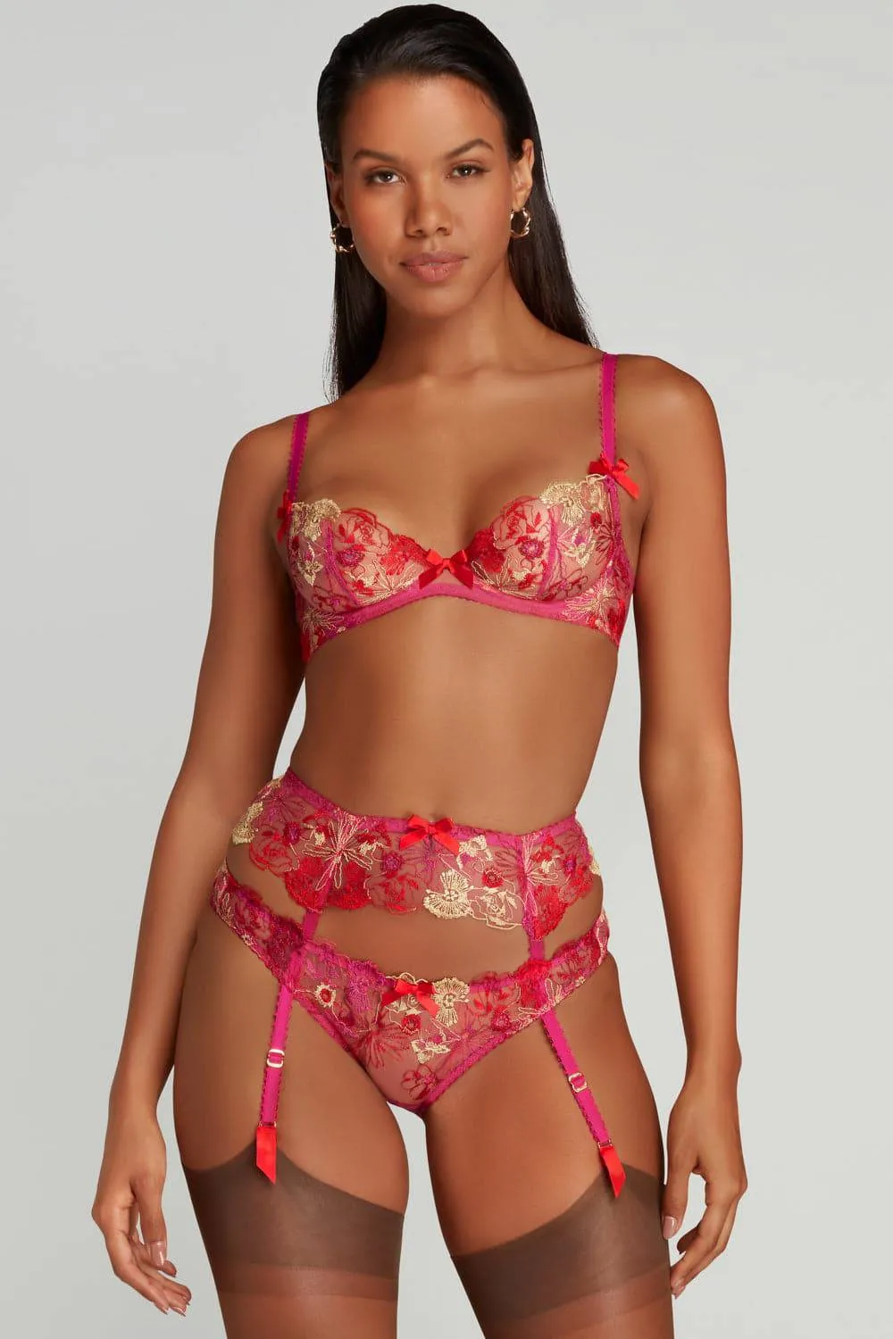 Zuri Plunge Bra